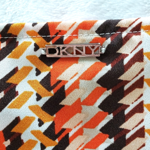 DKNY Short Sleeve Patterned Top with Chiffon Trim - Picture 10 of 13